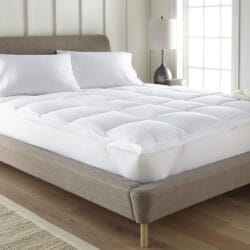 لباد سرير فندقي فاخر - حشوة مايكروفايبر كثيفة لنوم عميق وراحة لا مثيل لها